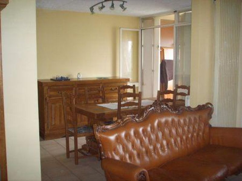 Vente      VITROLLES PROCHE COMMERCE APPARTEMENT T3/4 LOUE JUSQU'EN MARS 2009